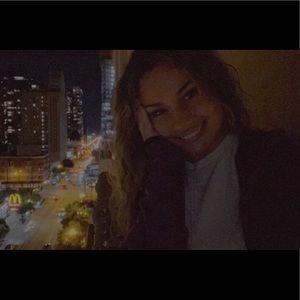 Meet your Posher, Dorentina